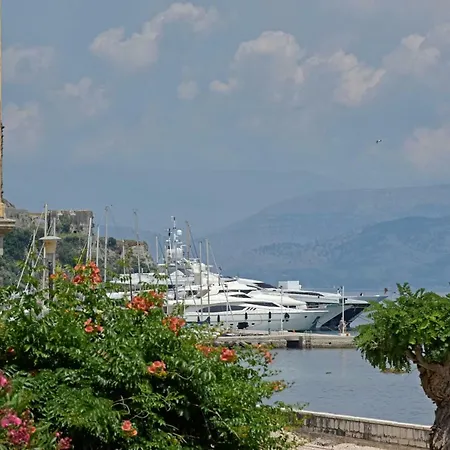 Promenade Luxury Apartment *